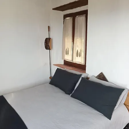 Corner Nest In مونتالشينو